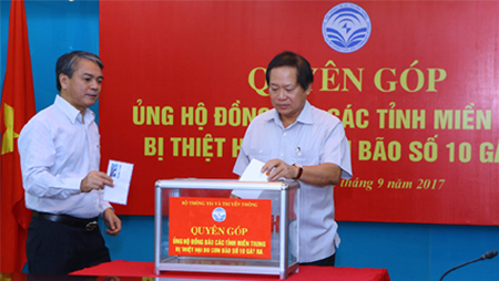 Ngành TT&TT ủng hộ đồng bào miền Trung khắc phục thiệt hại bão số 10