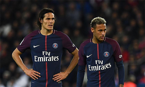 Neymar và Cavani suýt đánh nhau vì vụ giành đá phạt đền