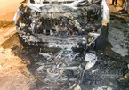 Hà Nội: Xe máy bị ô tô kéo lê, bốc cháy thành than