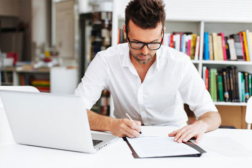 Mẹo tiết kiệm pin laptop