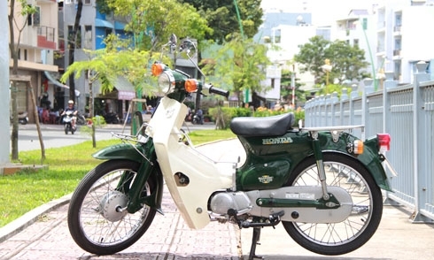 Honda Cub rao giá hơn 100 triệu gây xôn xao