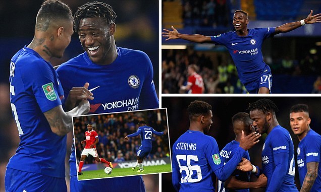 Batshuayi lập hat-trick, Chelsea phô trương sức mạnh