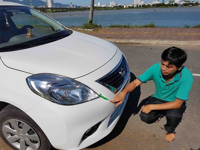 Nghi vấn mua xe mới bị bán taxi cũ: Đại lý muốn bồi thường, khách hàng từ chối