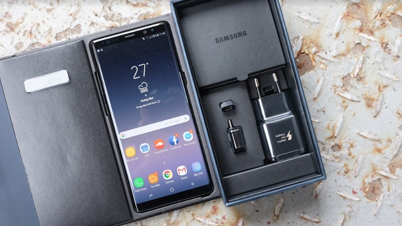 Mở hộp Galaxy Note 8, đối thủ số 1 của iPhone X