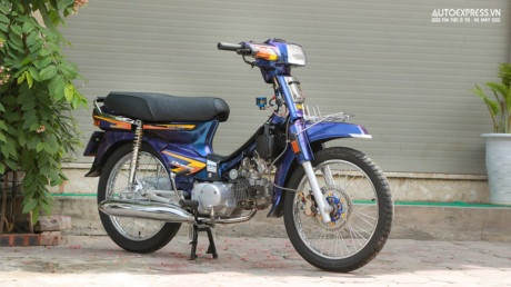 Honda Dream Thái 1992 gần 30 năm tuổi bán vẫn tranh nhau mua