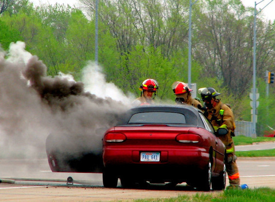 9 nguyên nhân dễ gây cháy xe ô tô