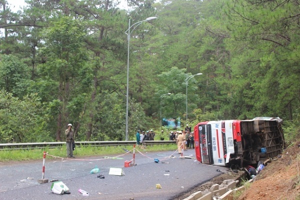 Xử lý các trường hợp 'ngàn cân treo sợi tóc' khi ô tô đi đường đèo