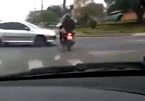 Chạy trốn cảnh sát, xe máy gặp tai nạn khủng khiếp