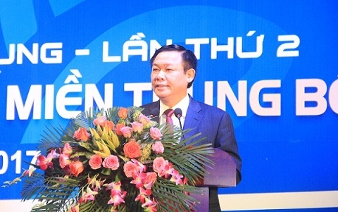 'Mạnh ai nấy chạy, miền Trung khó bay lên'