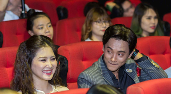 ‘Thầy giáo mưa’ điển trai xác nhận đang tìm hiểu Hương Tràm