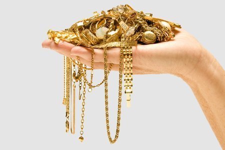 Giá vàng hôm nay 26/9: Bất ngờ mất giá