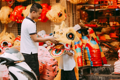 Phố phường ‘nhuộm sắc’ Trung Thu