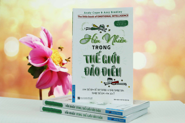 Hồn nhiên trong thế giới đảo điên