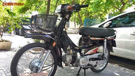 Xe máy Honda Dream II biển 'khủng' giá 200 triệu tại Hà Nội