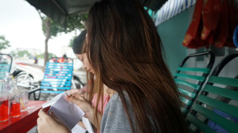 Quên mang CMND, hai thiếu nữ bị giữ 10 ngày ở TT Hỗ trợ xã hội