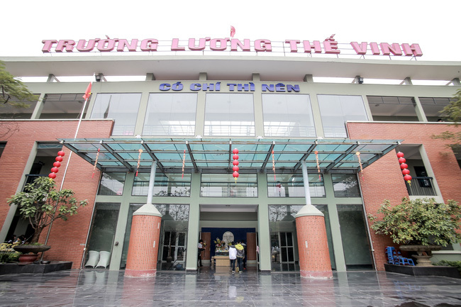 Trường Lương Thế Vinh cấm HS bấm 