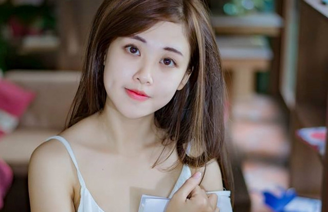 Cô giáo thực tập xinh như hot girl được học sinh yêu mến
