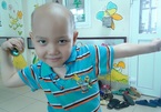 Nụ cười hồn nhiên của cậu bé mắc bệnh ung thư máu