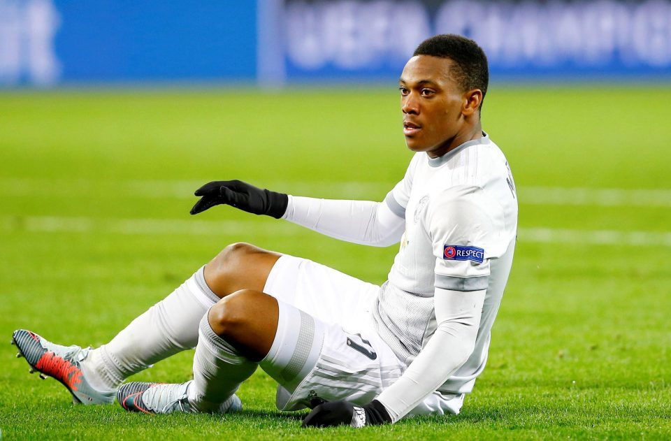 MU nhận tin sét đánh, Barca ủ mưu trả đũa Real