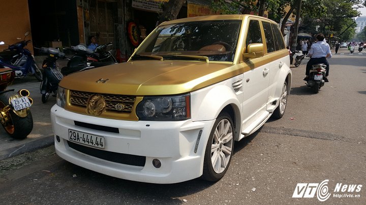 Cận cảnh siêu xe Range Rover hình rồng biển 'ngũ tử' ở Hà Nội