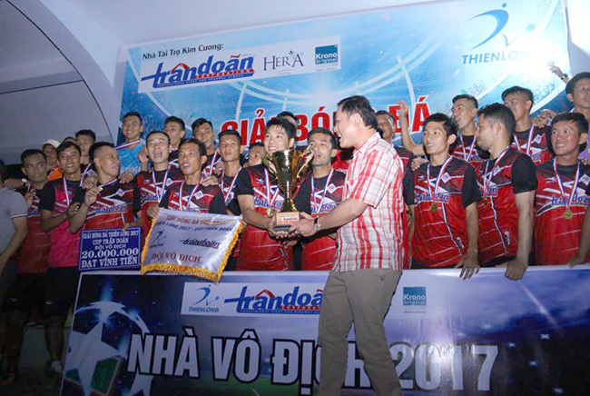 Hưng Dũng FC vô địch giải phủi lớn nhất TP.HCM