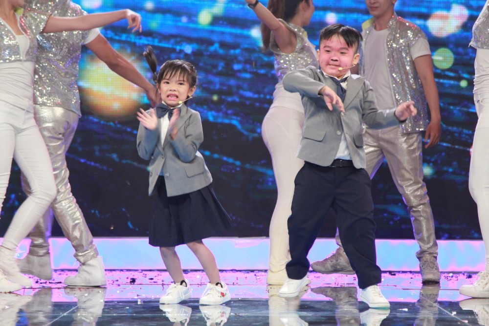 Phần kết hợp ăn ý của thí sinh đặc biệt hai đội