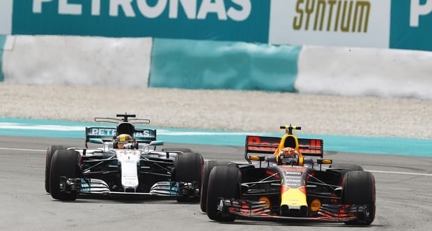 Qua mặt Hamilton, Max Verstappen vô địch Malaysia GP 2017
