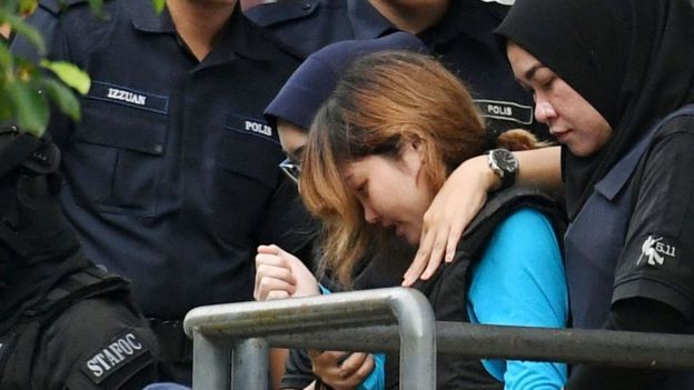 Luật sư bào chữa cho Đoàn Thị Hương tranh tụng tại tòa