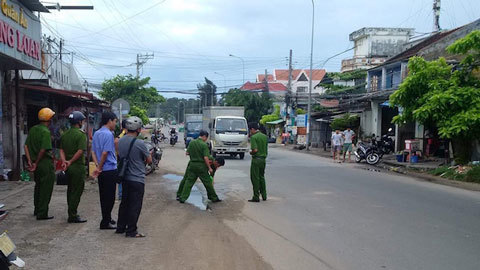 Nữ sinh bị ném đá thiệt mạng khi đi với bạn trai