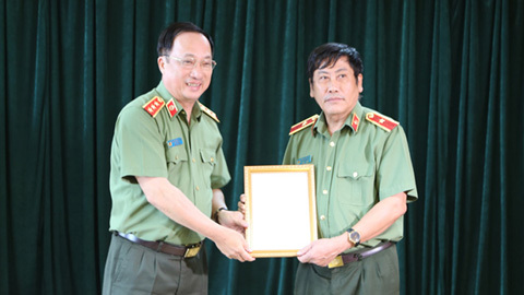 Công bố quyết định cán bộ của Bộ Công an