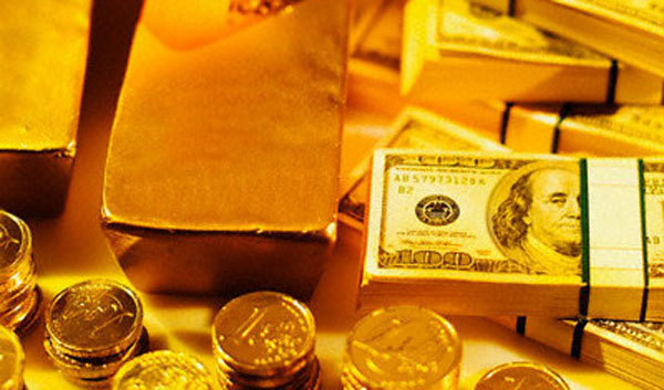 Giá vàng hôm nay 4/10: USD treo cao, vàng cắm đầu đi xuống