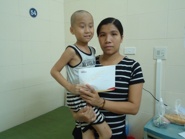 Hơn 16 triệu đồng bạn đọc giúp đỡ em Nguyễn Việt Hưng