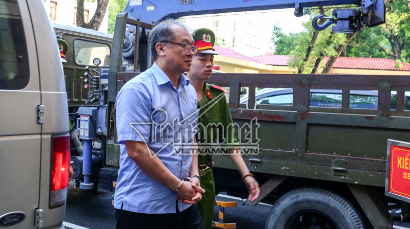 Phạm Công Danh 'dẫn lối' đưa  Trầm Bê đến trại giam