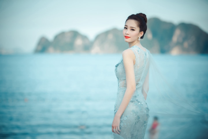 Nhan sắc vạn người mê của Hoa hậu vừa cưới đại gia