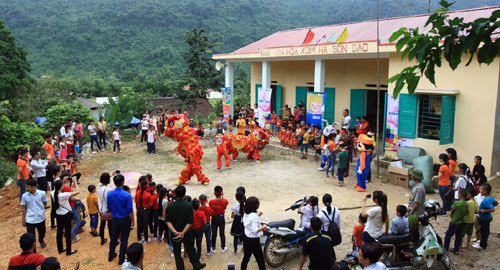 FBF, Trường Tín mang Trung thu đến vùng cao