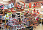 Phó phòng gặp sự cố ở siêu thị Nhật