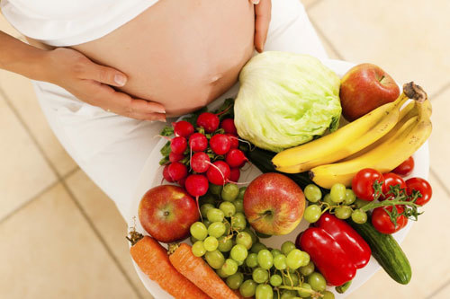 Hành động nào của mẹ sẽ khiến thai nhi bị suy dinh dưỡng?
