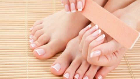 Cách chăm sóc, sửa móng chân không cần dùng nước