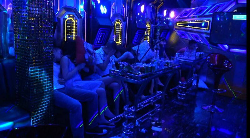 Hàng trăm dân chơi mở tiệc ma túy trong nhà hàng ở Sài Gòn