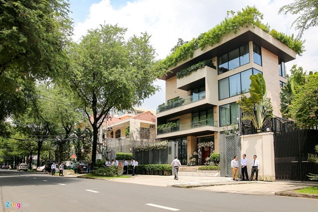 Biệt thự hoành tráng của vợ chồng Hoa hậu Đặng Thu Thảo