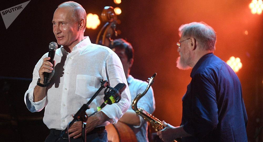 Tổng thống Putin đón sinh nhật thế nào trong 10 năm qua?