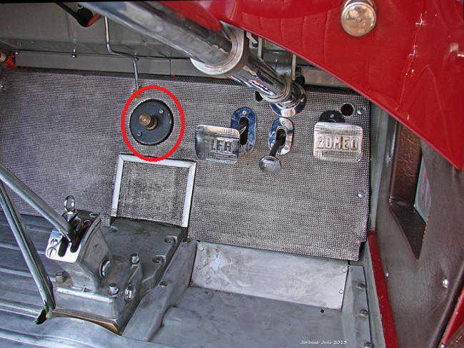 Những nút bấm lạ, khó hiểu trên xe ô tô