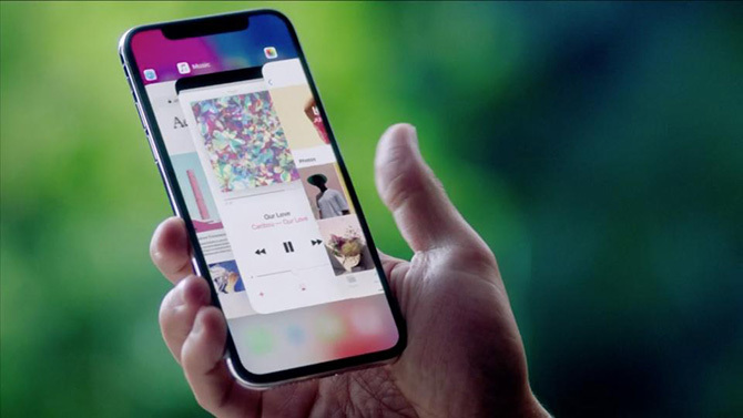 Jony Ive: Apple phát triển iPhone X từ năm 2012