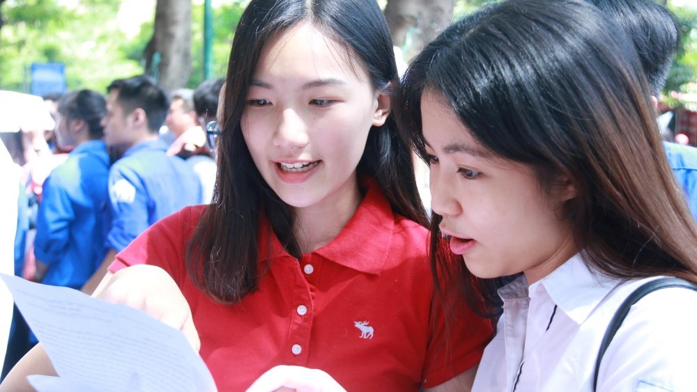 Lúng túng vì không có đề thi minh họa