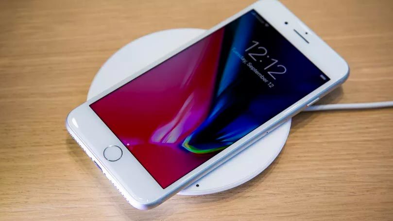 Apple lãi bao nhiêu từ một chiếc iPhone 8 Plus?