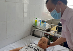 Bệnh lạ: Bé 8 tuổi ở Hà Nội hễ ngóc đầu là bất tỉnh