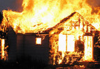 Cháy nhà: Bố mẹ đi vắng, 2 bé gái tử vong thương tâm