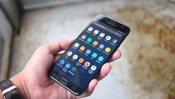 Galaxy J7+: Điện thoại tầm trung có 2 camera, mở khóa bằng khuôn mặt