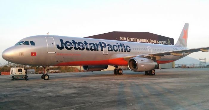 Máy bay Jetstar Pacific bị sét đánh