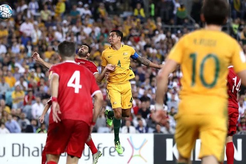 Tim Cahill rực sáng, Australia giành vé play-off